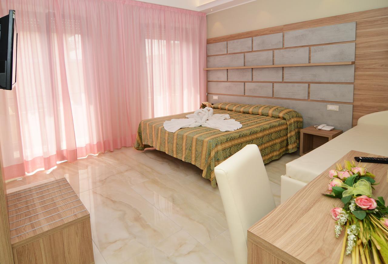 Hotel Pineta Bellaria-Igea Marina Eksteriør bilde