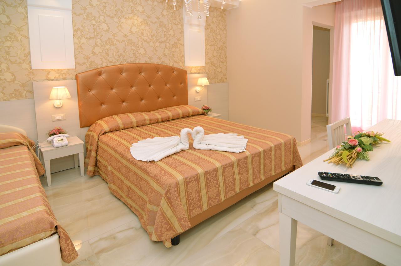 Hotel Pineta Bellaria-Igea Marina Eksteriør bilde